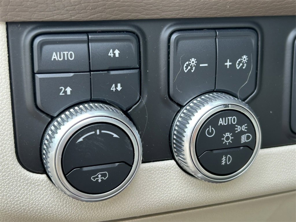 Used 2021 GMC Yukon Denali w/ Denali Ultimate Package image 31