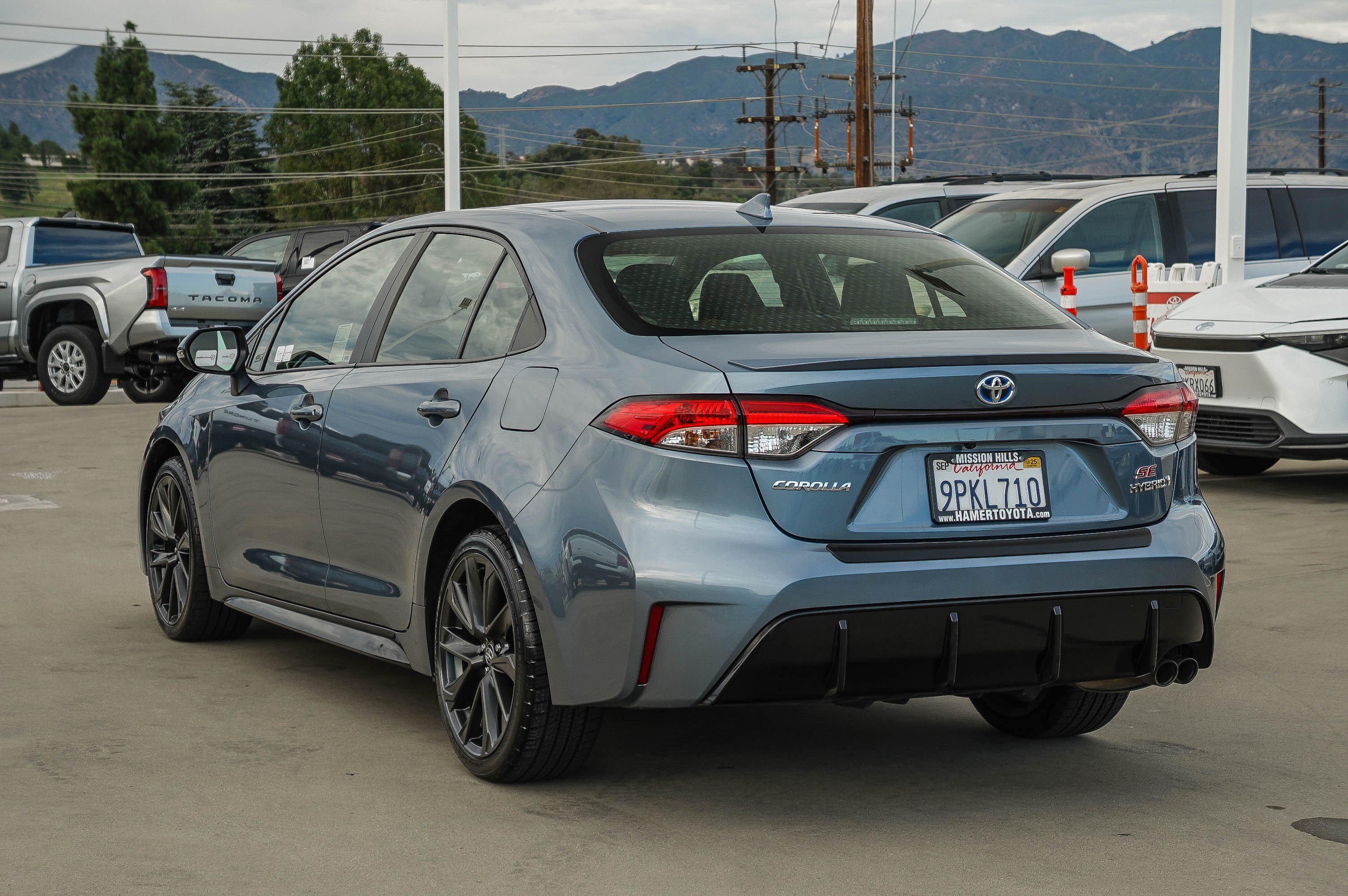 Certified 2024 Toyota Corolla SE w/ SE Package FWD image 5