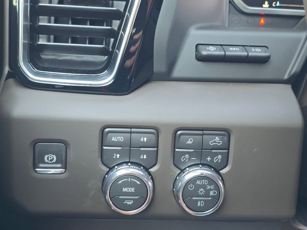 New 2026 GMC Sierra 2500 Denali w/ Denali Reserve Package image 13