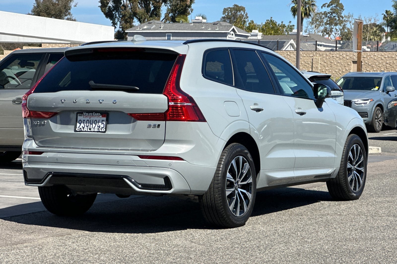 Certified 2025 Volvo XC60 B5 Core w/ Protection Package Premier image 4