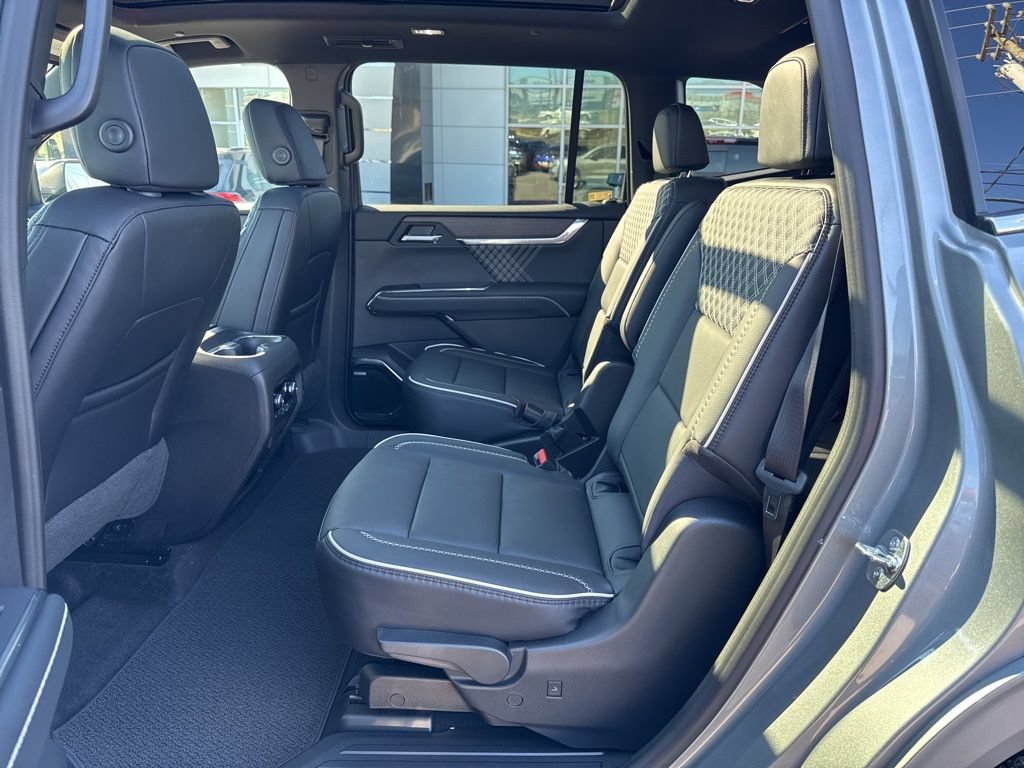 New 2026 GMC Acadia Denali w/ Super Cruise Package FWD image 31