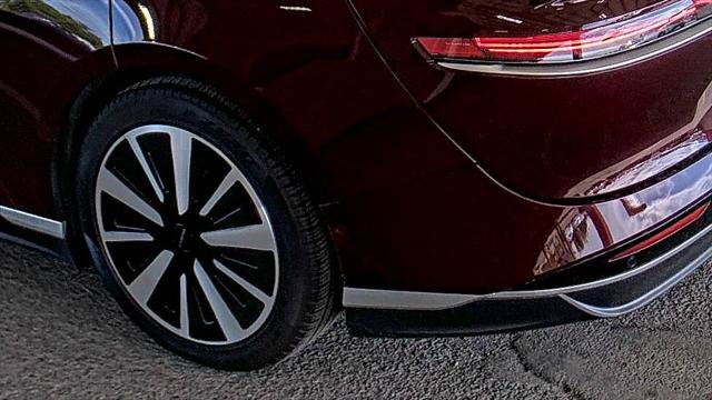 Used 2024 Lucid Air Touring AWD/4WD image 16