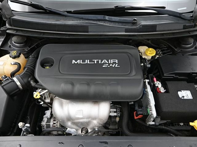 Used 2017 Chrysler 200 Limited Platinum FWD image 20