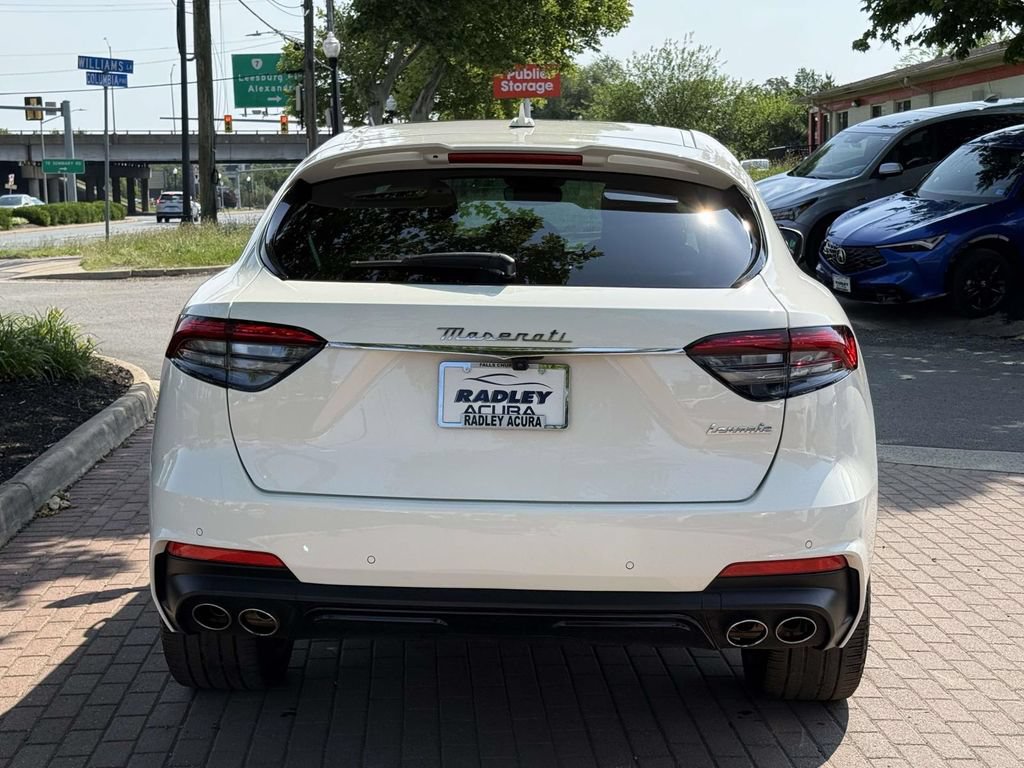 Used 2022 Maserati Levante Modena AWD/4WD image 5
