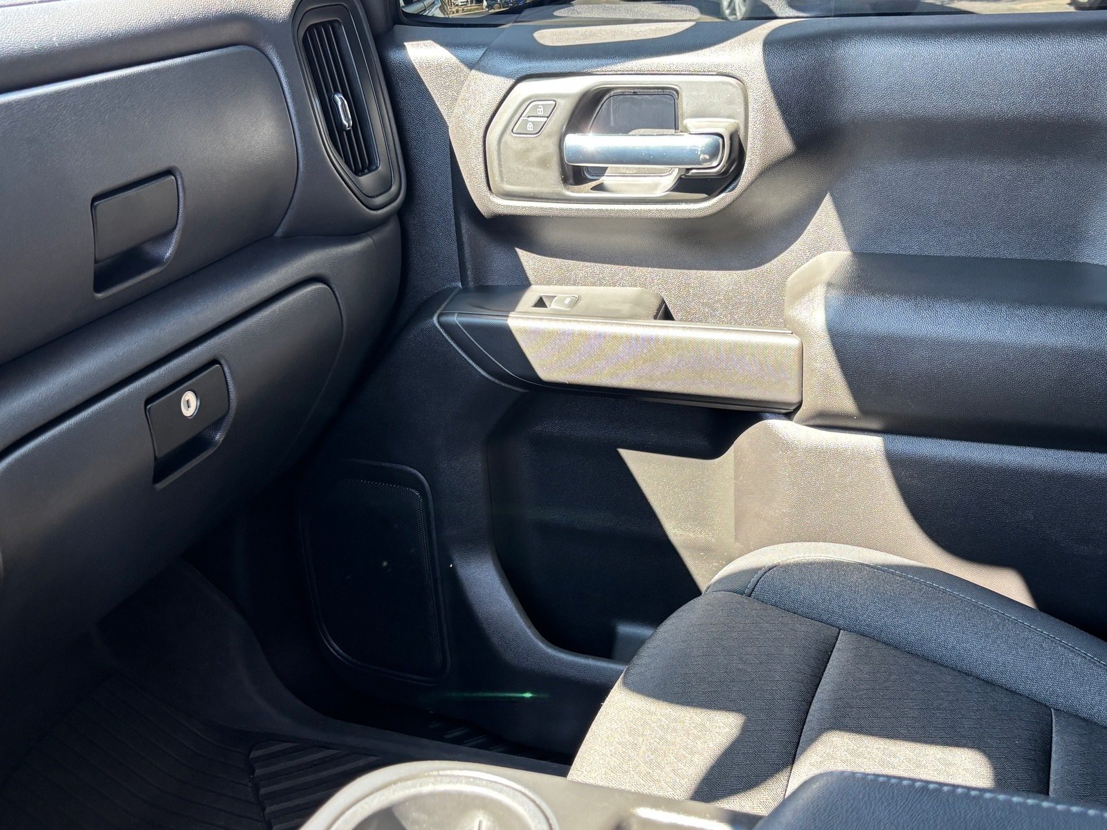 Used 2024 Chevrolet Silverado 1500 Custom Trail Boss AWD/4WD image 19