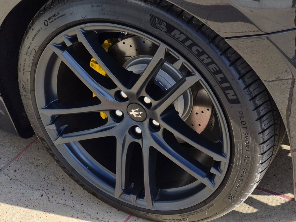 Used 2013 Maserati GranTurismo MC image 7