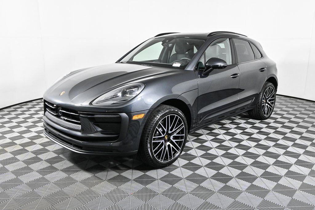 Certified 2026 Porsche Macan AWD/4WD image 1