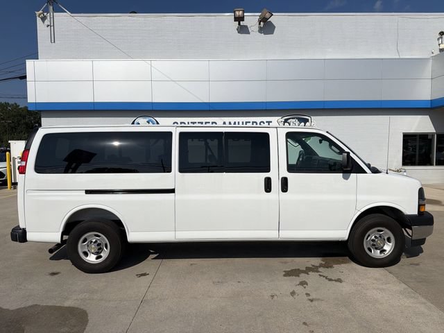 Used 2025 Chevrolet Express 3500 LT w/ LT Preferred Equipment Group RWD image 11