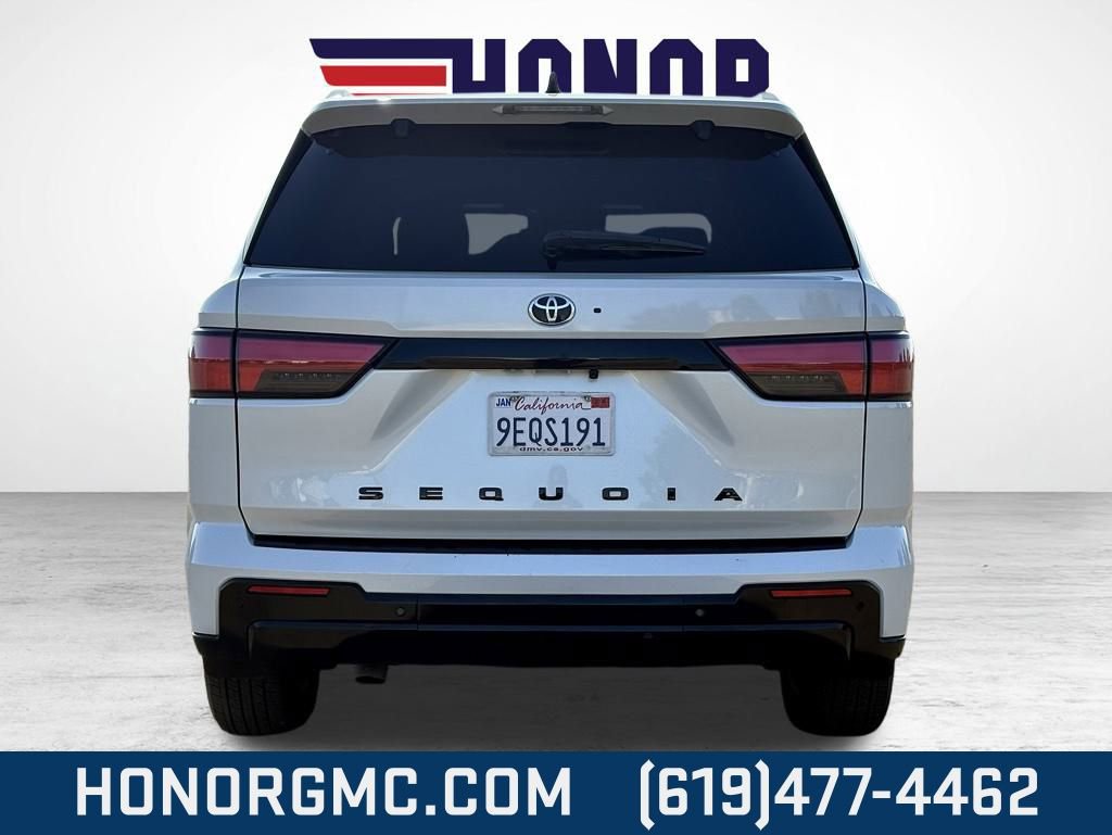 Used 2023 Toyota Sequoia Platinum image 4