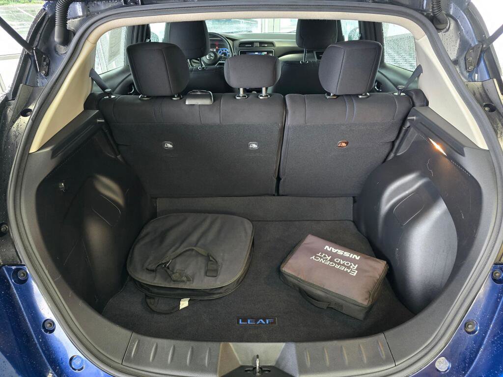 Used 2021 Nissan Leaf SV image 16