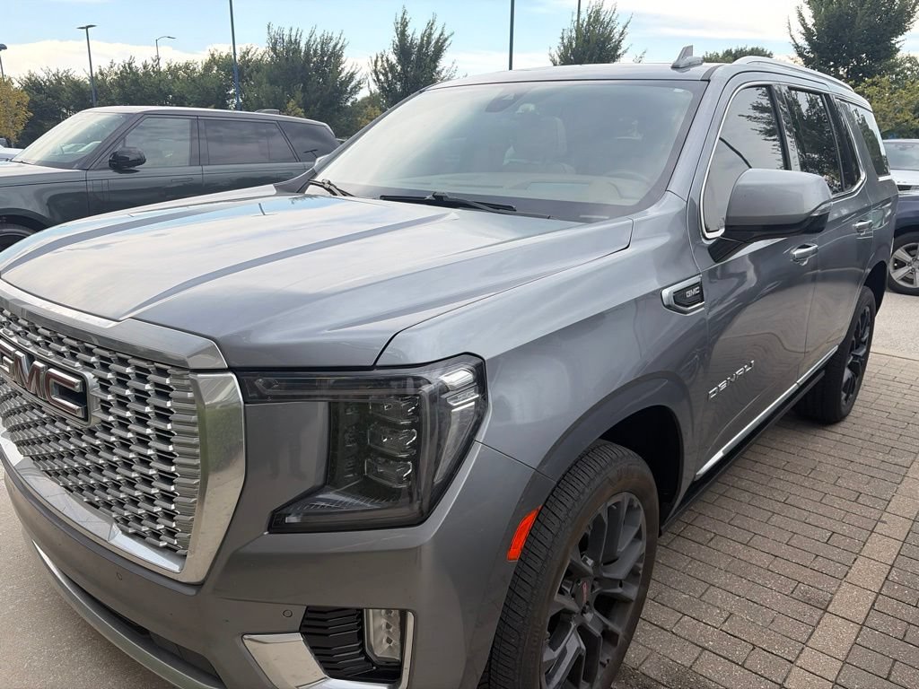 Used 2022 GMC Yukon Denali w/ Denali Premium Package AWD/4WD image 1