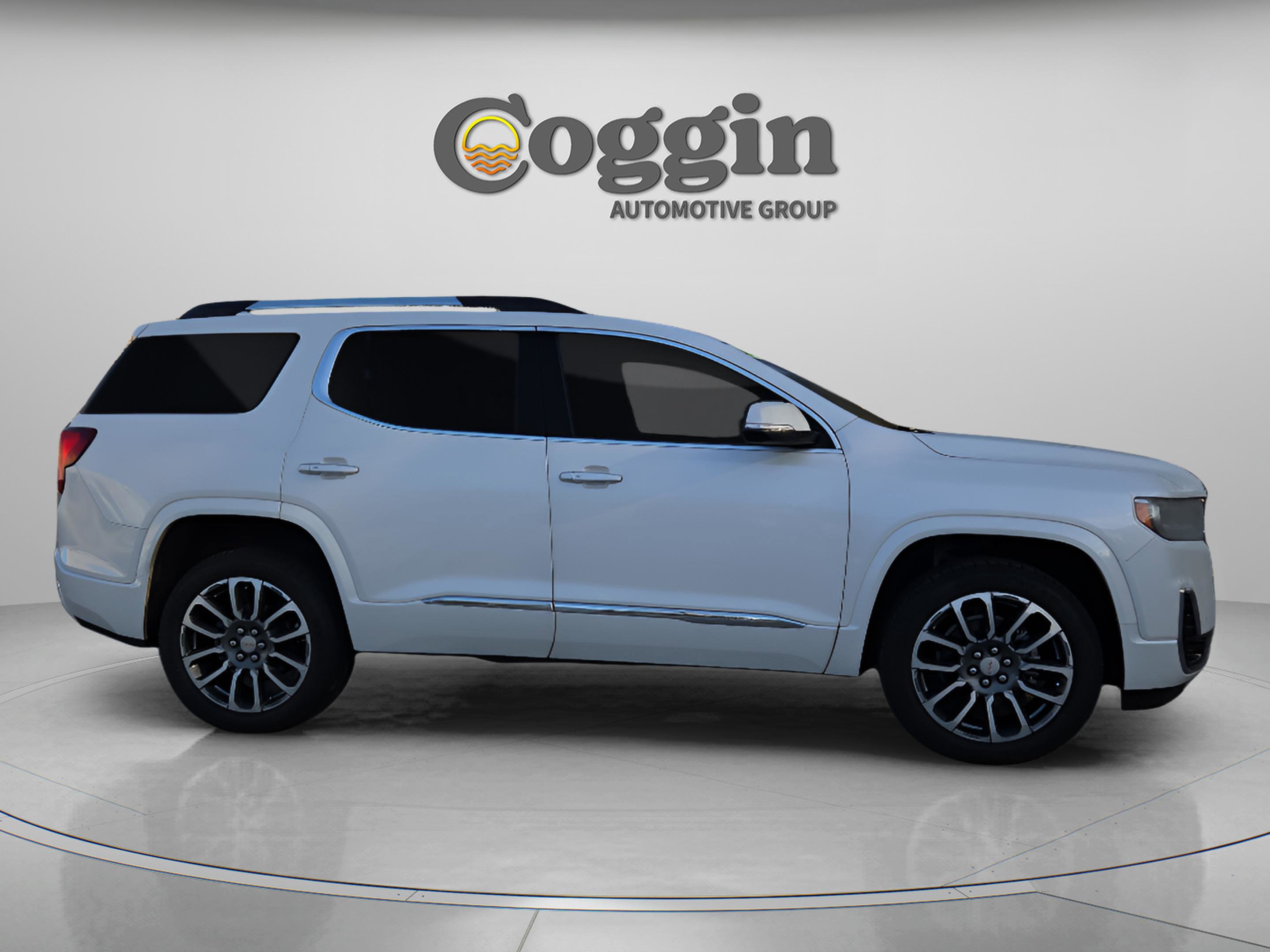 Used 2021 GMC Acadia Denali w/ Denali Technology Package image 7