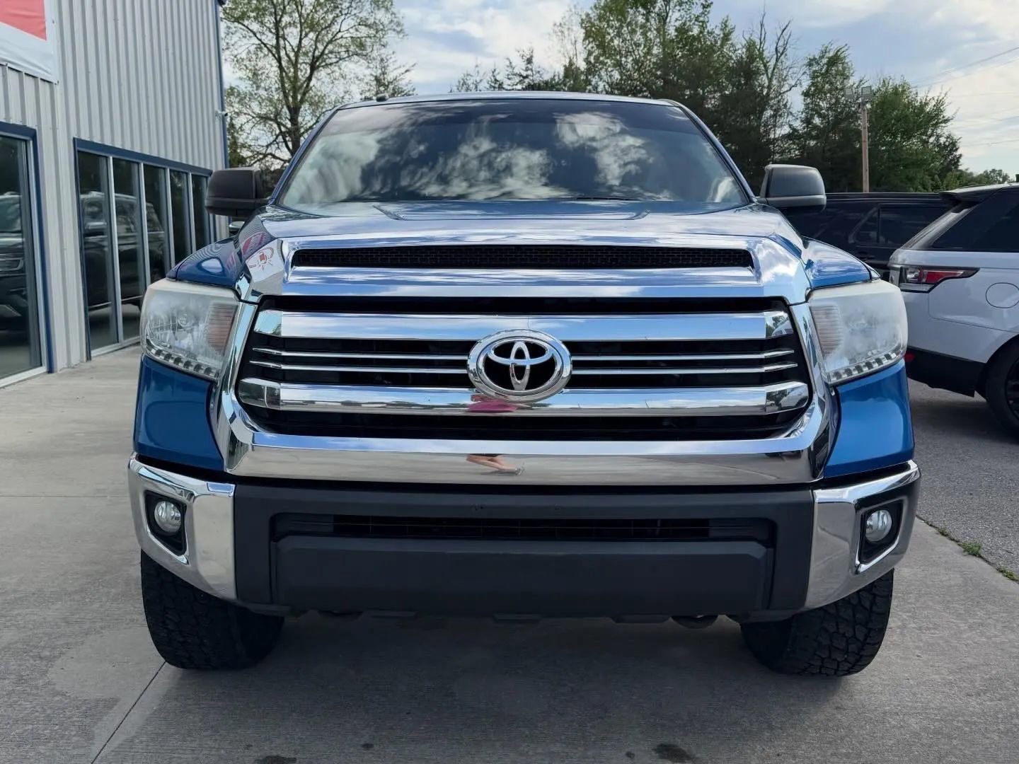 Used 2016 Toyota Tundra SR5 w/ TRD Off Road Package image 2