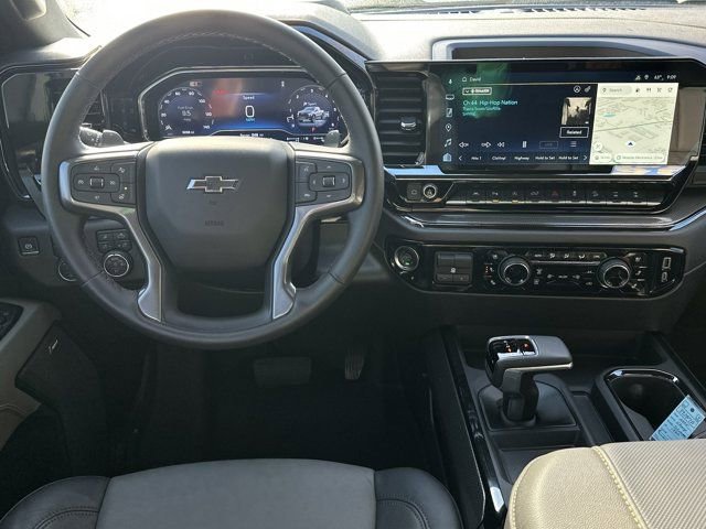 Used 2025 Chevrolet Silverado 1500 ZR2 w/ Technology Package image 25