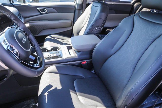 New 2026 Kia Carnival EX image 16