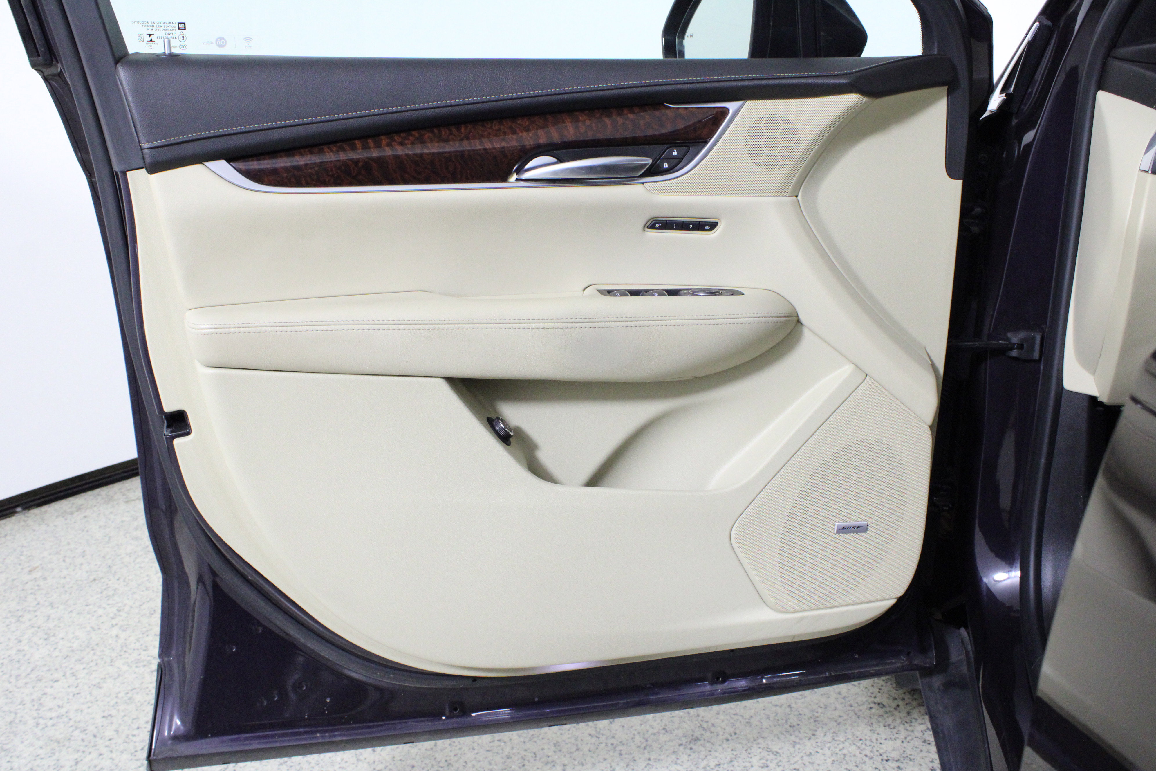 Used 2018 Cadillac XT5 Luxury w/ Driver Awareness Package image 20