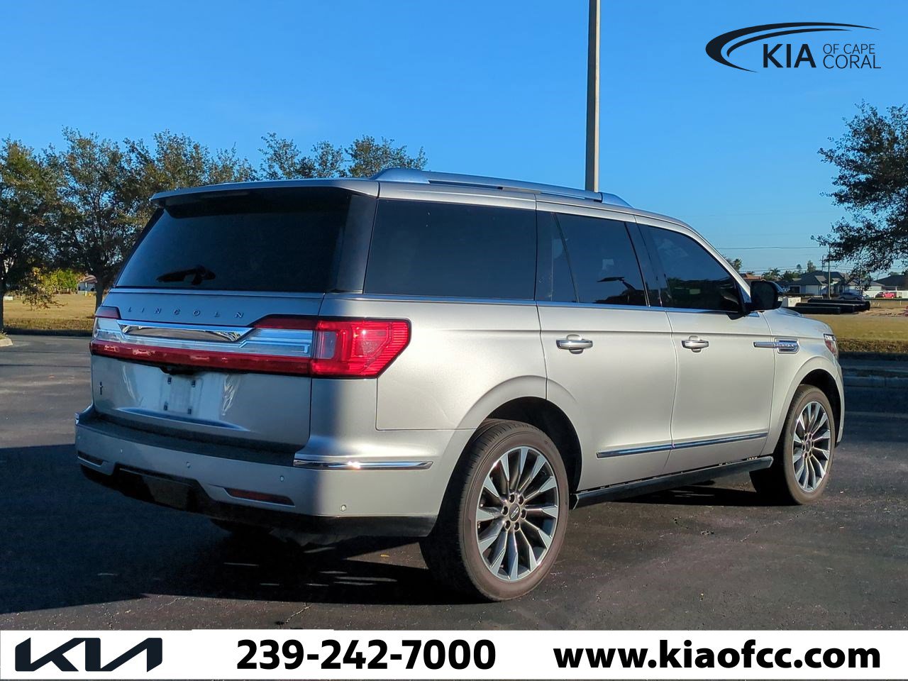 Used 2021 Lincoln Navigator Reserve w/ Luxury Package image 5