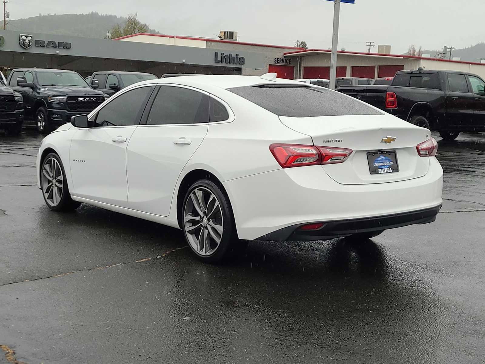 Used 2022 Chevrolet Malibu LT image 12