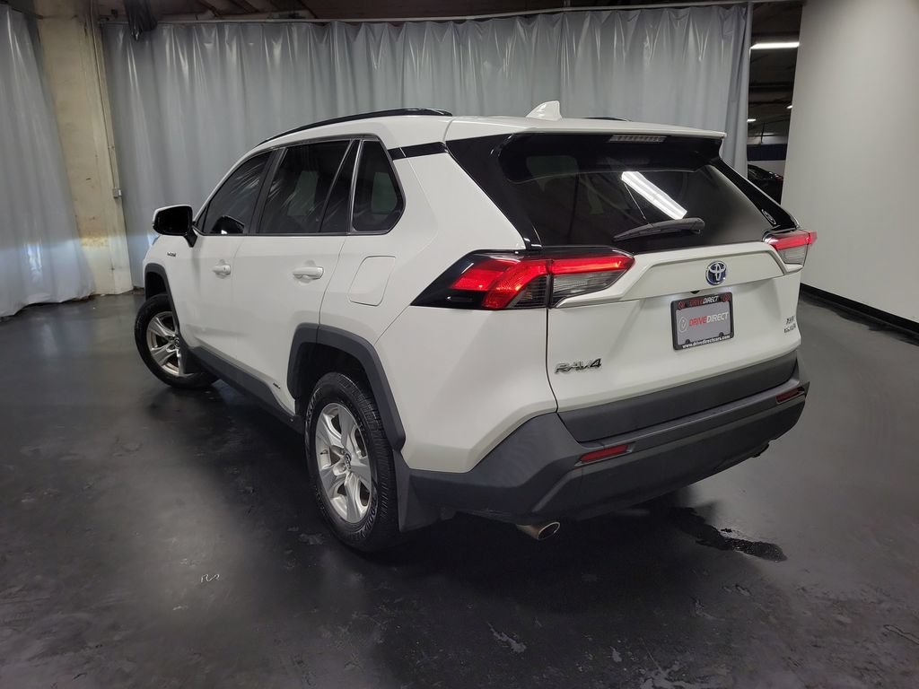 Used 2019 Toyota RAV4 XLE w/ Carpet Mat Package AWD/4WD image 6