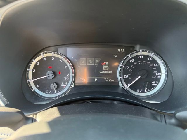 Used 2023 Toyota Highlander XLE image 18