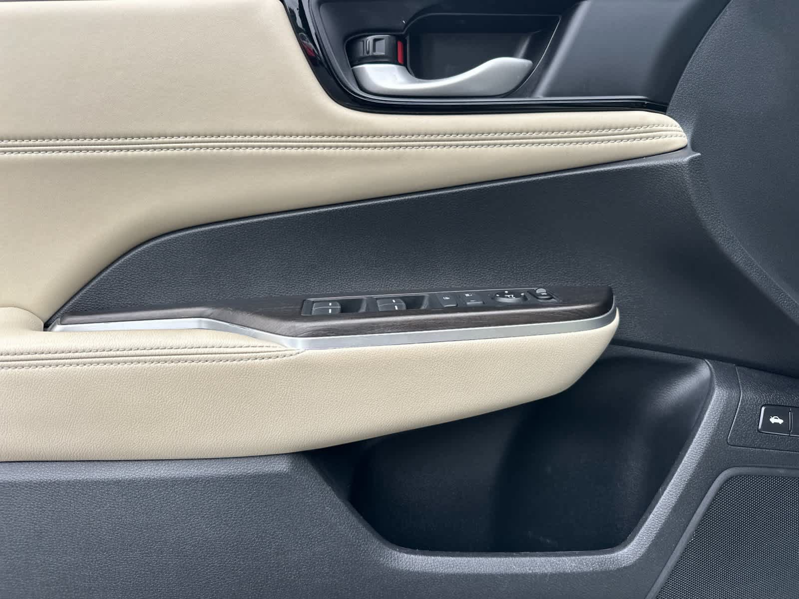 Used 2020 Honda Clarity Plug-In Hybrid image 12