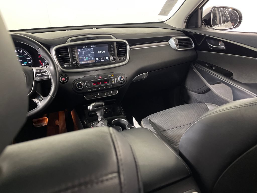 Used 2019 Kia Sorento SX FWD image 17