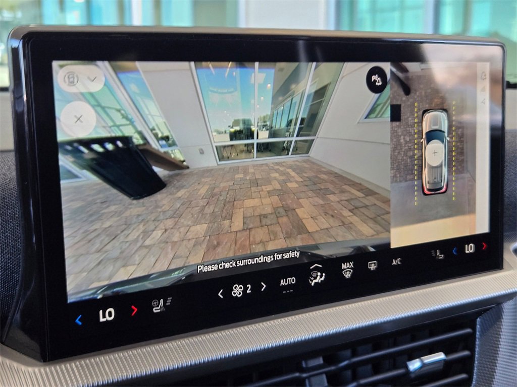 Used 2025 Ford Explorer ST-Line w/ ST-Line Street Pack image 31