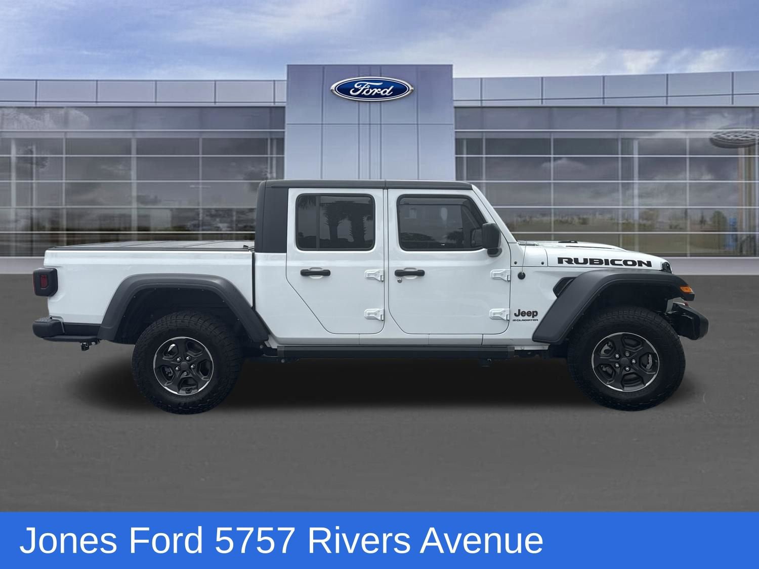 Used 2023 Jeep Gladiator Rubicon w/ Trailer Tow Package AWD/4WD image 3
