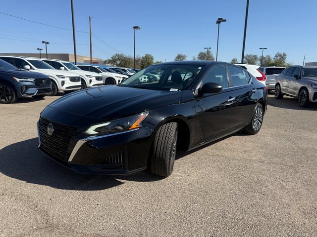 Used 2025 Nissan Altima 2.5 SV FWD image 4