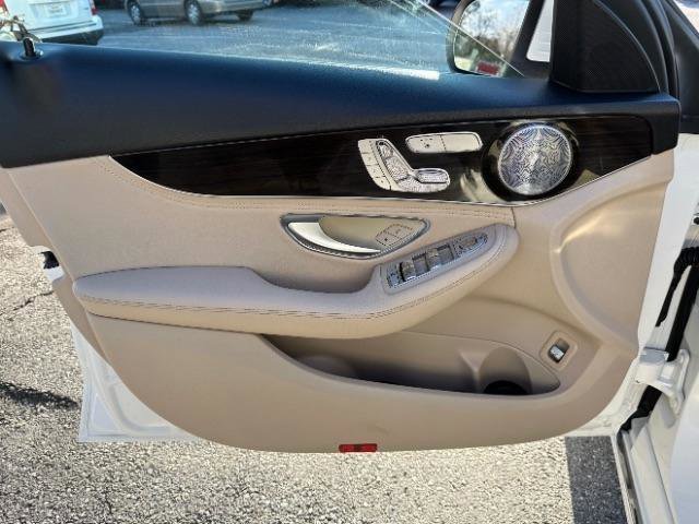 Used 2015 Mercedes-Benz C 300 4MATIC Sedan image 15