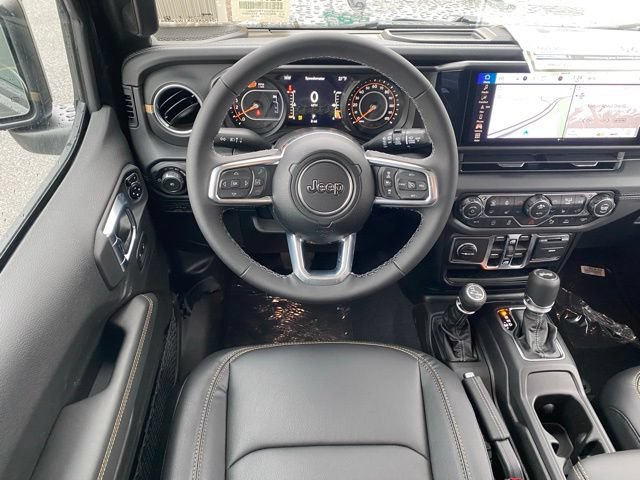New 2026 Jeep Wrangler Unlimited Sahara AWD/4WD image 37