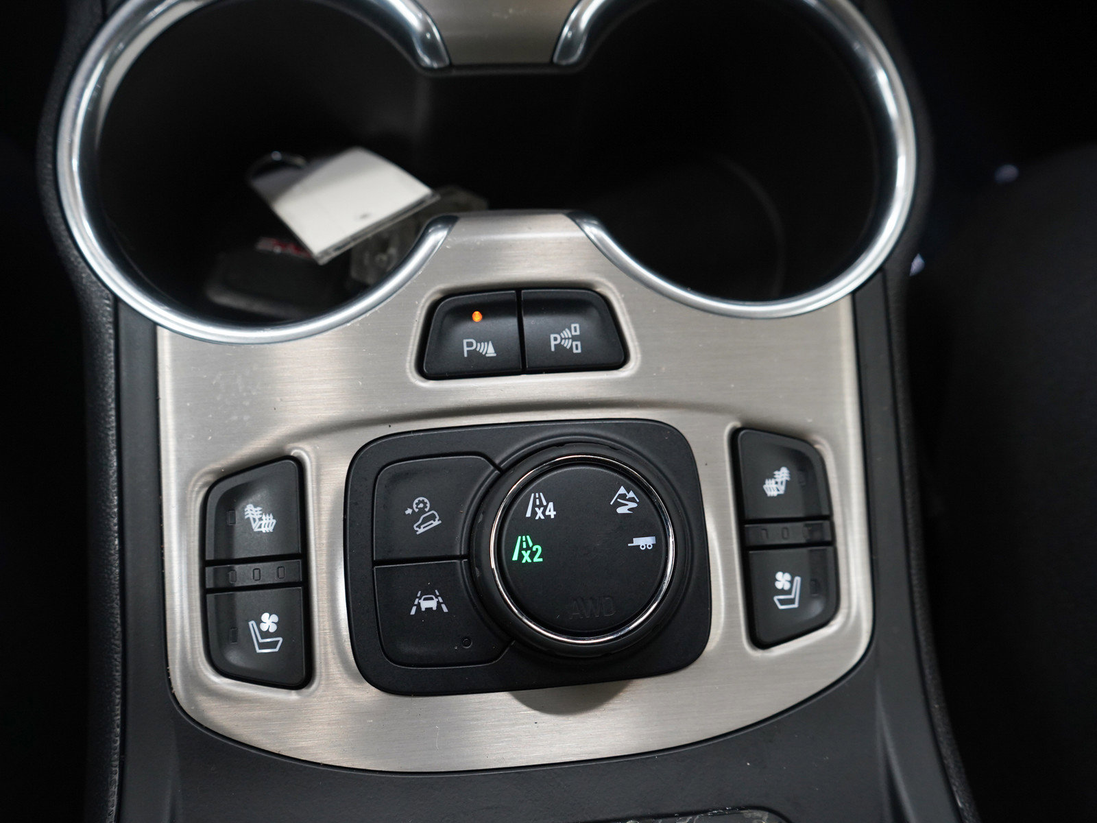 Used 2020 GMC Terrain Denali w/ GMC Pro Grade Package image 25