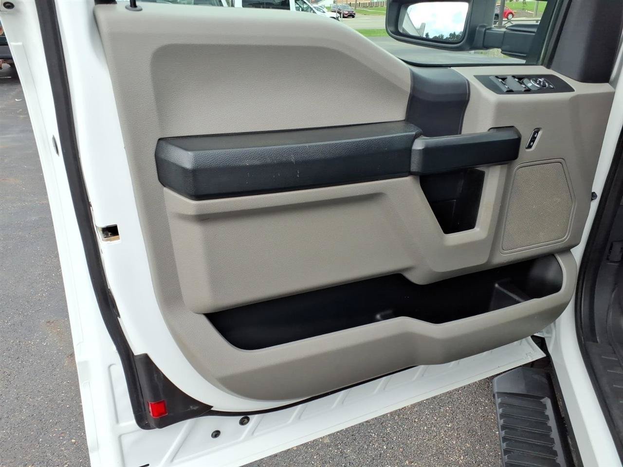 Used 2022 Ford F250 XL w/ Power Equipment Group AWD/4WD image 24