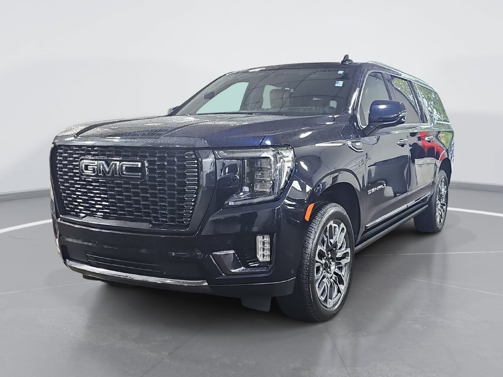 Certified 2023 GMC Yukon XL Denali Ultimate w/ LPO, Floor Liner Package AWD/4WD image 9