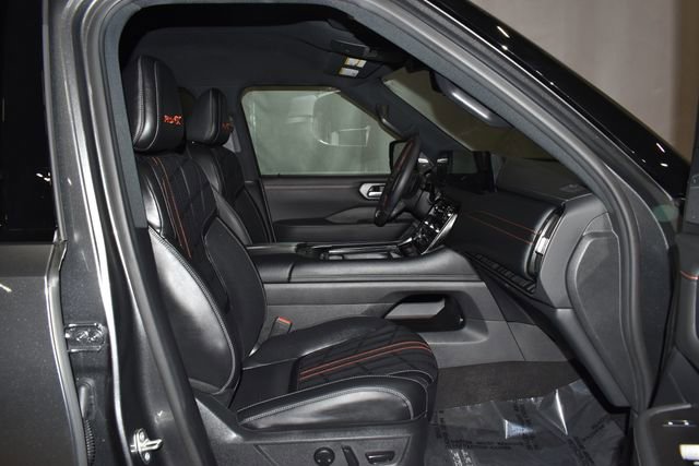 Used 2025 Nissan Armada PRO-4X image 29