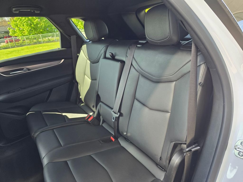 Certified 2024 Cadillac XT5 Luxury AWD/4WD image 17