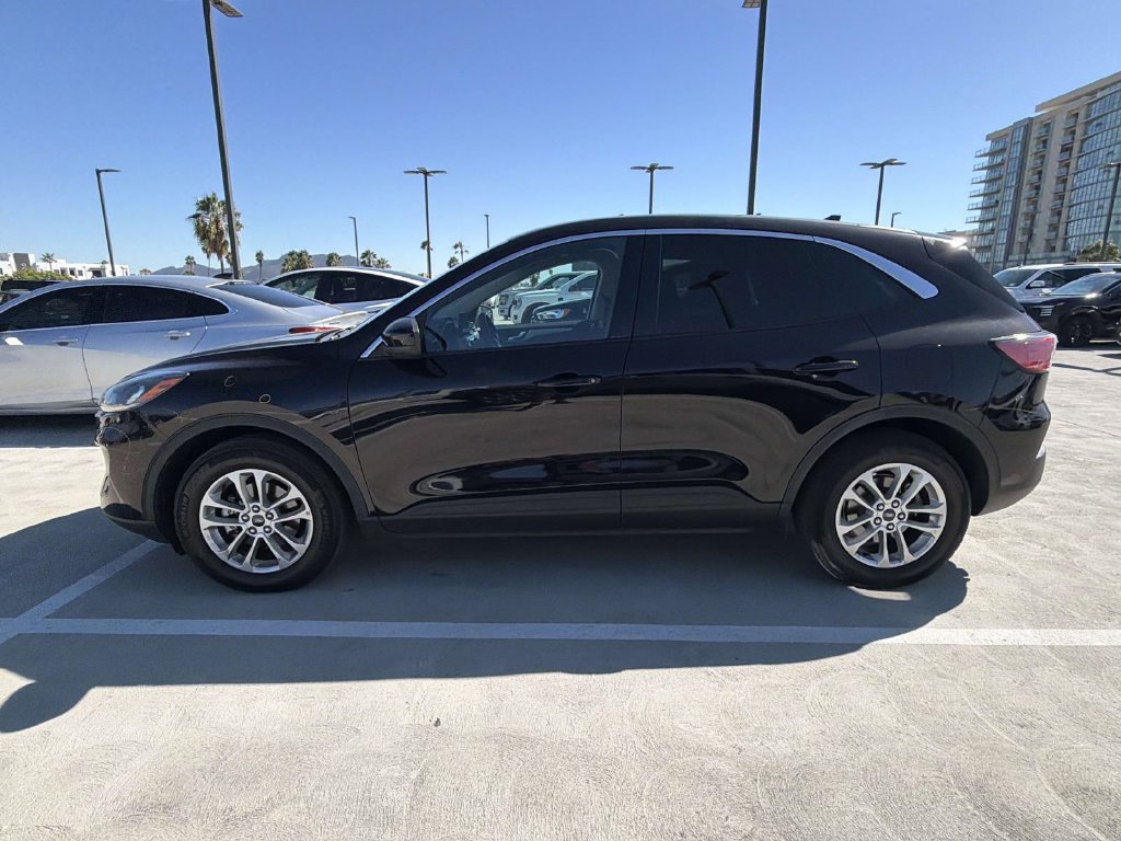 Used 2020 Ford Escape SE FWD image 11
