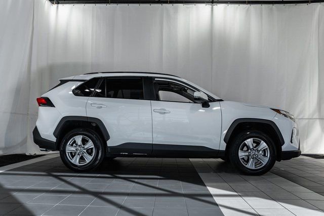Used 2024 Toyota RAV4 XLE image 3