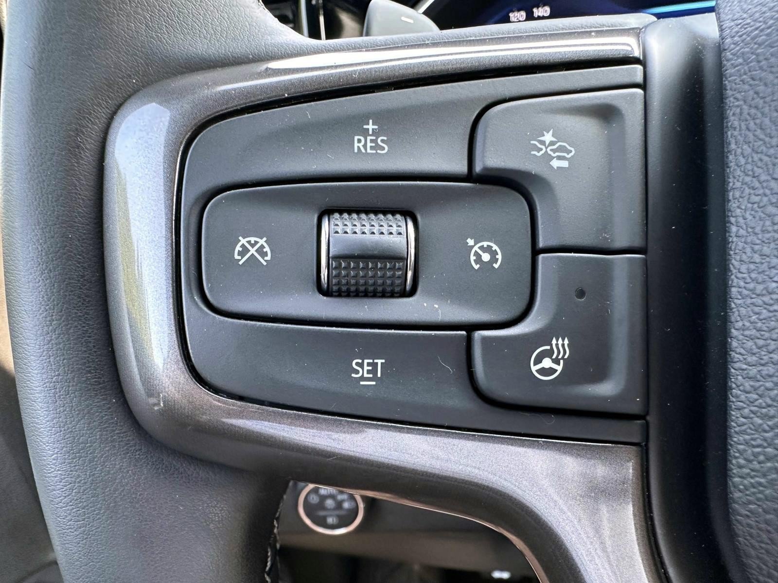 Used 2024 Chevrolet Silverado 1500 High Country w/ Technology Package AWD/4WD image 19