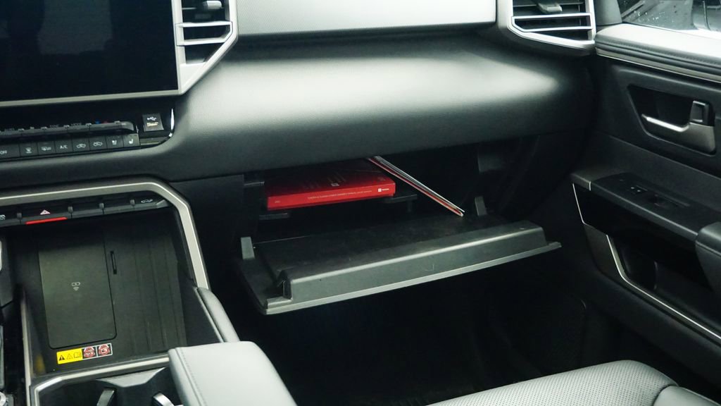 Used 2025 Toyota Tundra Limited image 21