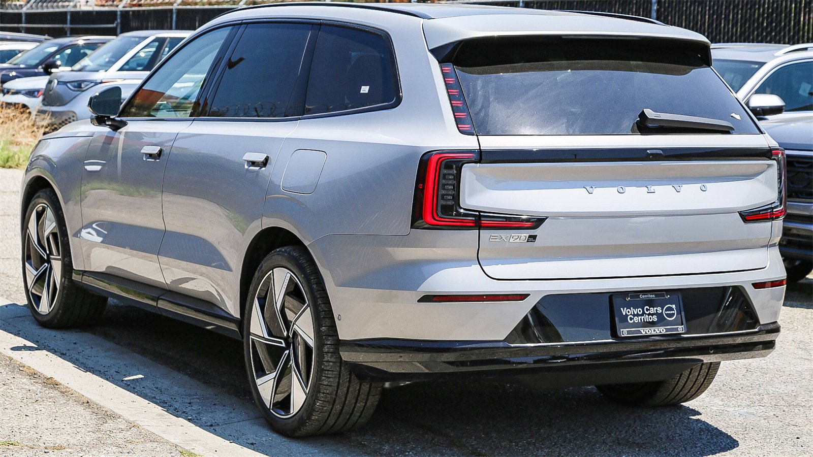 New 2025 Volvo EX90 Ultra image 8