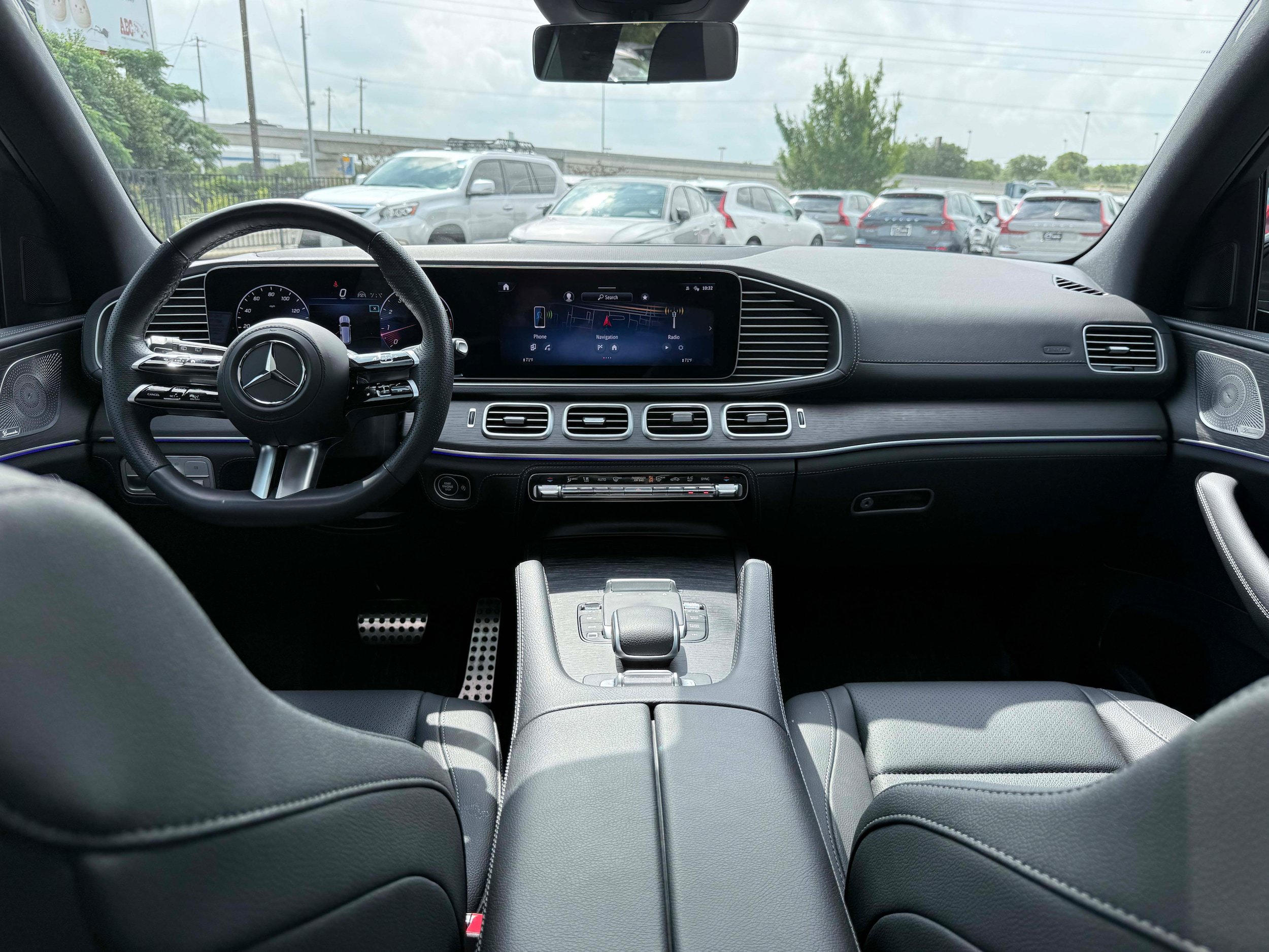 Used 2025 Mercedes-Benz GLS 450 4MATIC image 17