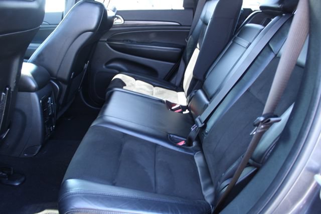 Used 2019 Jeep Grand Cherokee Altitude RWD image 39