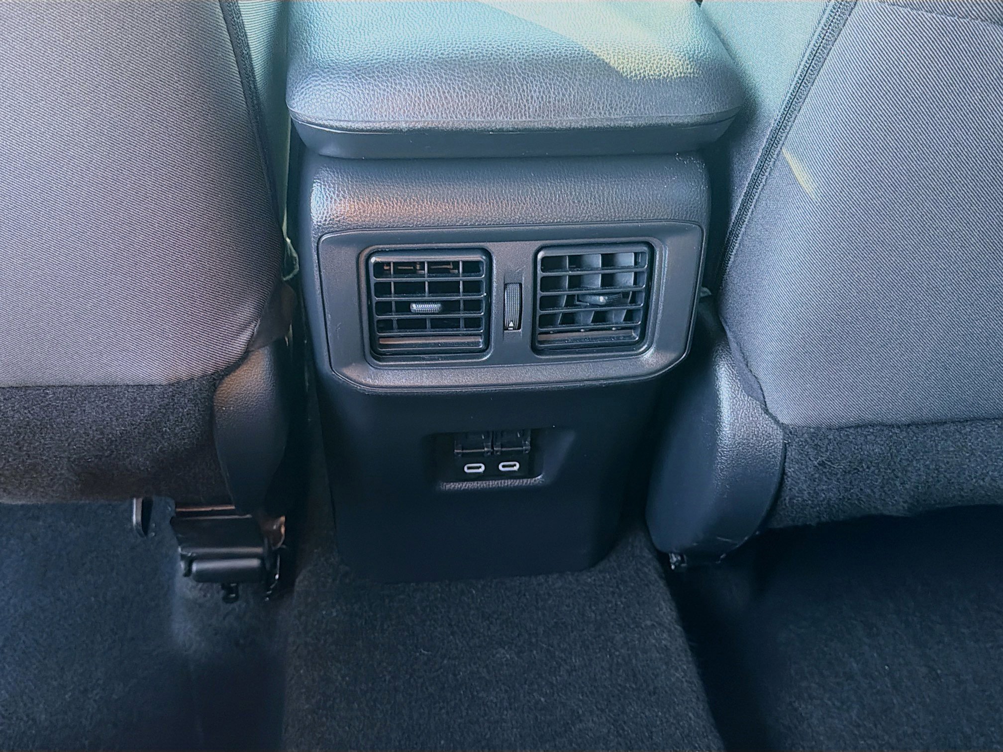 Used 2023 Toyota RAV4 XLE w/ Convenience Package AWD/4WD image 24