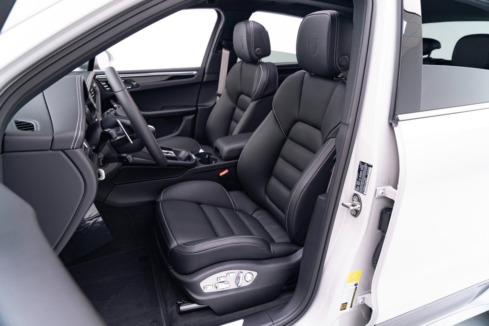 New 2026 Porsche Macan S image 5