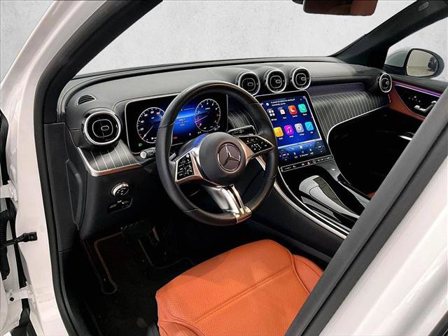 Used 2025 Mercedes-Benz GLC 300 image 14