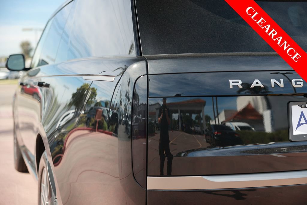 Used 2025 Land Rover Range Rover Long Wheelbase SE AWD/4WD image 13