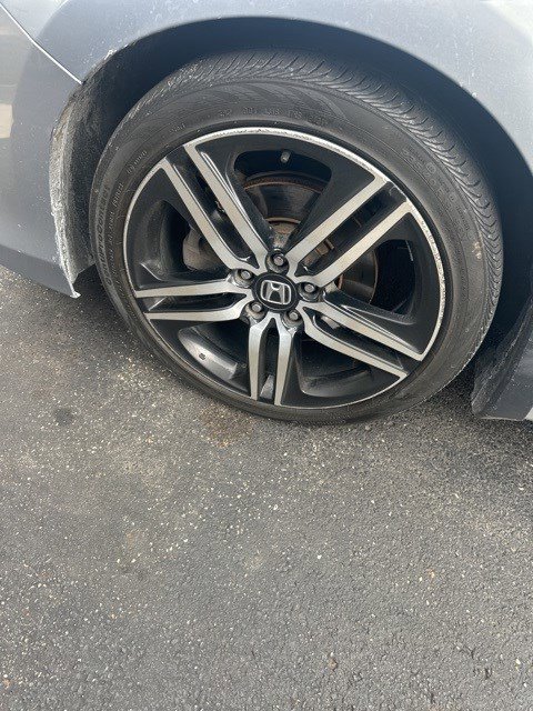 Used 2017 Honda Accord Touring image 7