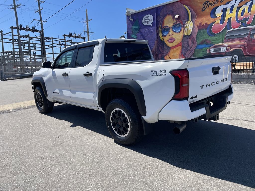 Certified 2024 Toyota Tacoma TRD Off-Road AWD/4WD image 3