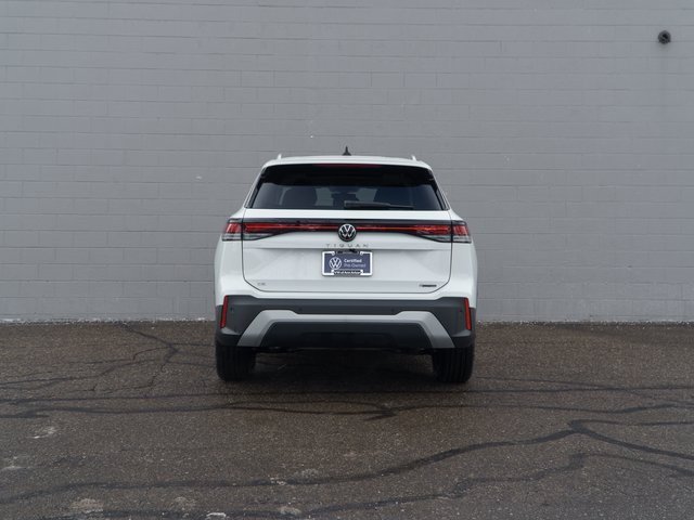 Used 2025 Volkswagen Tiguan SE w/ Panoramic Sunroof Package image 6